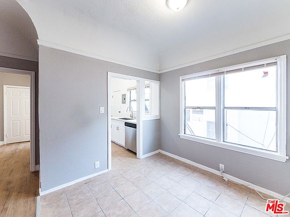 4th image of 209 3/4 N Berendo St