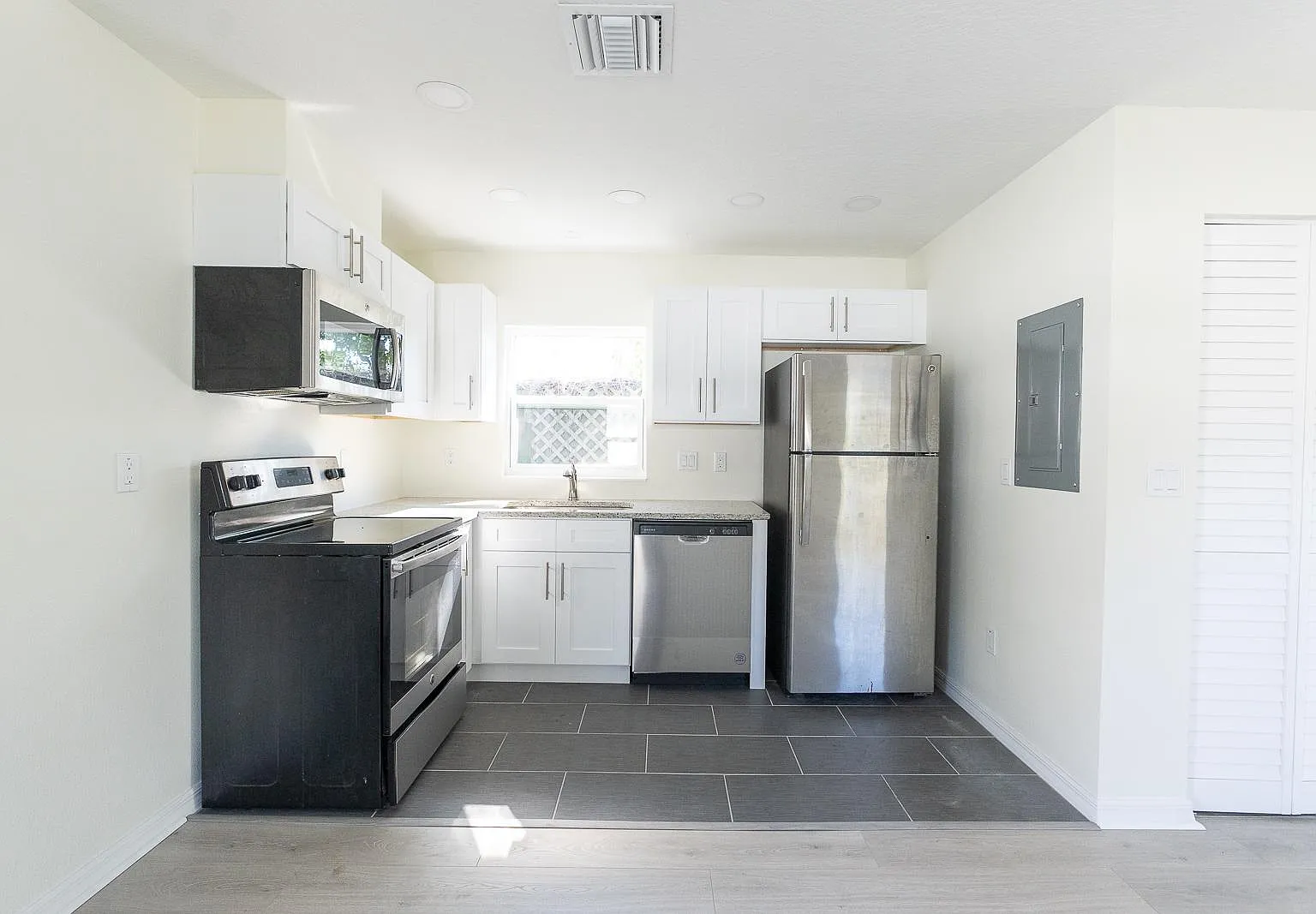 1 bed, 606 sqft, $2,000 — Photo 4