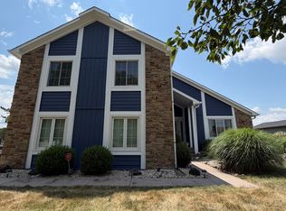 895 Padre Ln, Greenwood, IN 46143