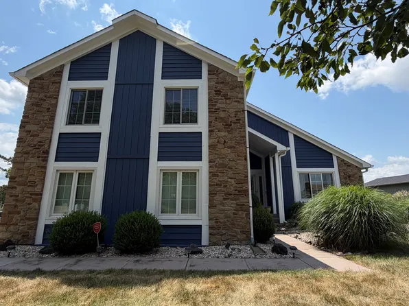 895 Padre Ln, Greenwood, IN 46143