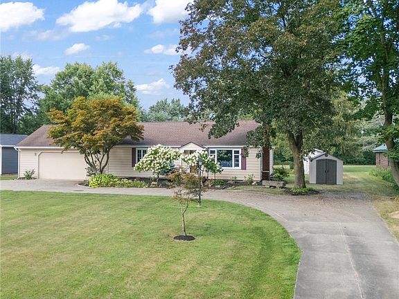 2nd image of 2941 Copley Rd