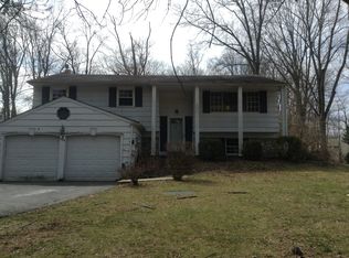 2828 Sandpiper Dr, Audubon, PA 19403