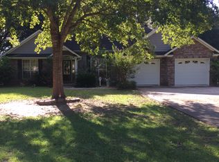 22500 Sonora Dr, Moss Point, MS 39562