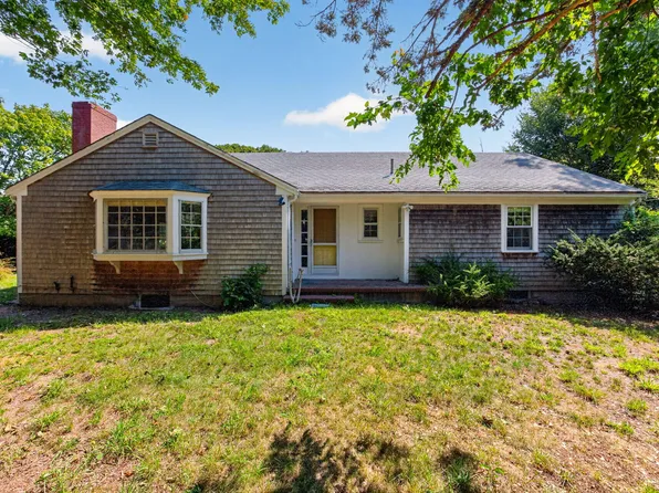 21 Old Colony Road, Harwich, MA 02645