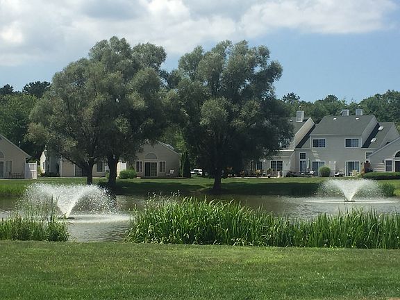2nd image of 147 Farm House Ct