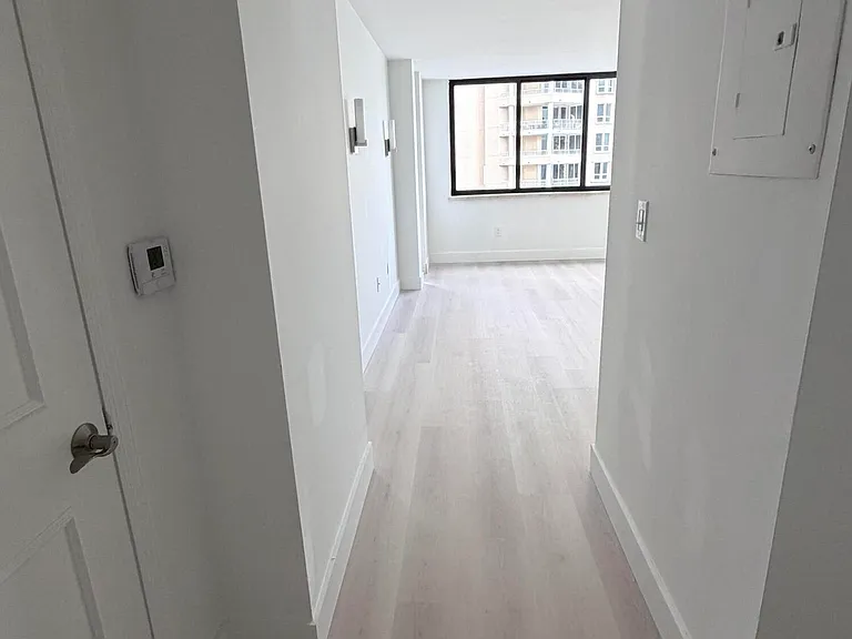 540 Brickell Key Dr #1224 — Photo 6