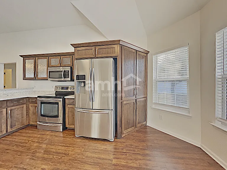 434 Parrish Hl — Photo 4