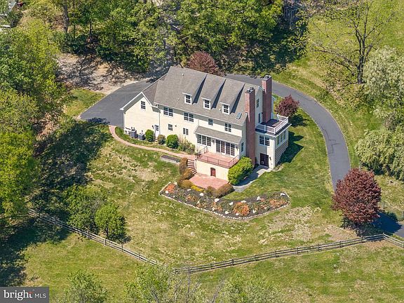 2nd image of 631 Harveys Bridge Rd