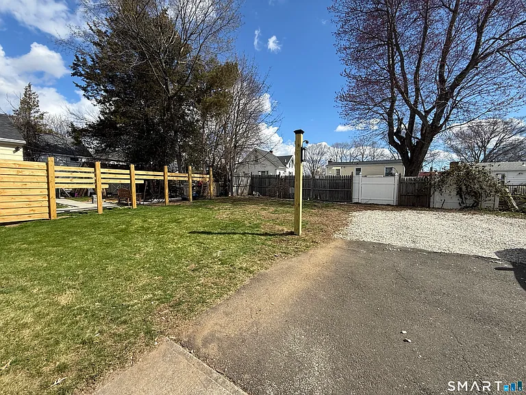 3 Edgewood St — Photo 15