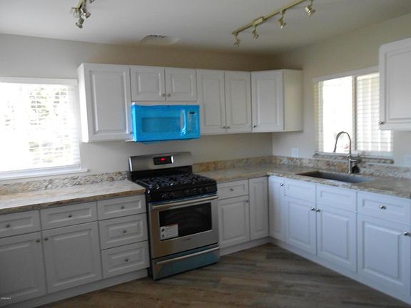 3rd image of 278 Estrella St