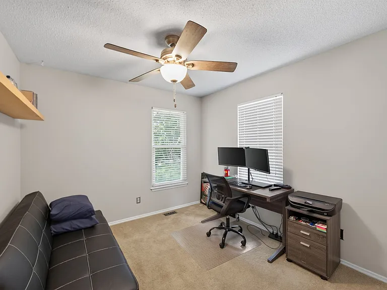 536 Oak Hill Dr — Photo 18