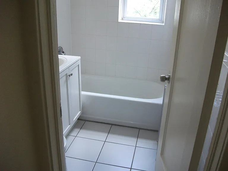 9-15 Chapman Place — Photo 8