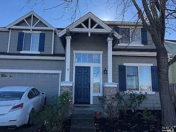 316 Bridle Path — Photo 1