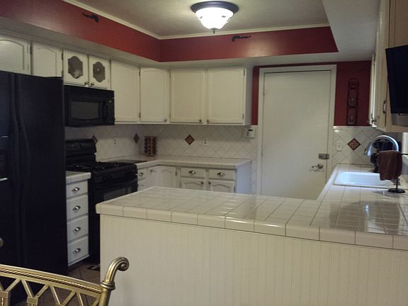 3rd image of 1928 Somersworth Dr