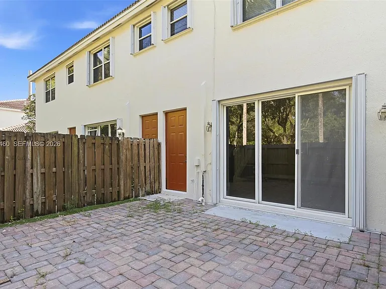2247 NE 42nd Ave — Photo 31