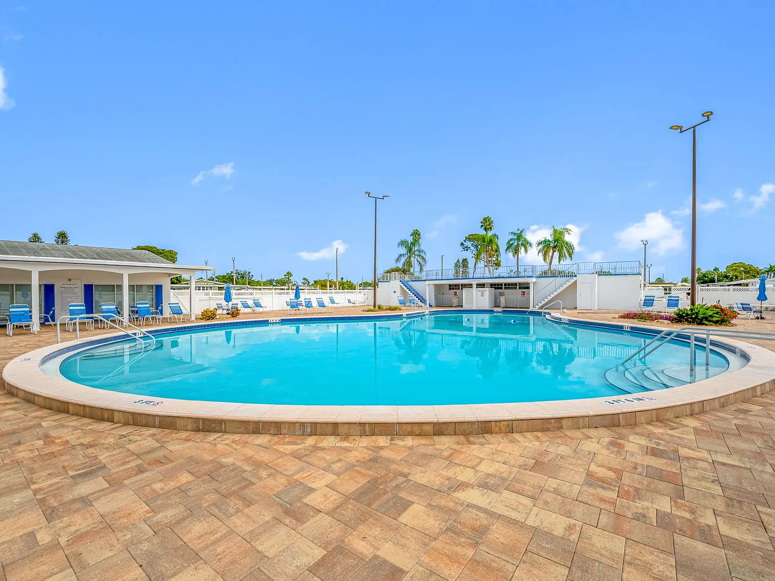 Lake Tarpon Apartments, a 55+ community — Photo 4