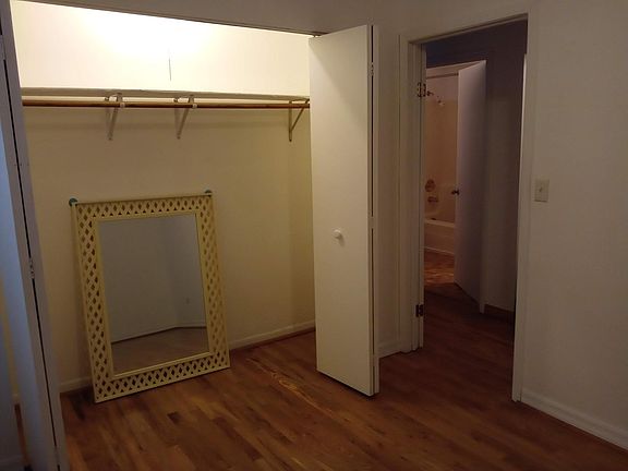 5th image of 1112 N Ashland Ave #2F