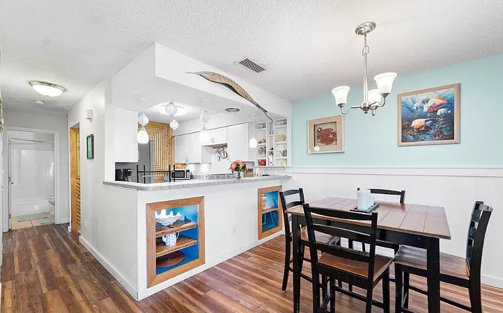 125 Rio Del Mar St — Photo 4