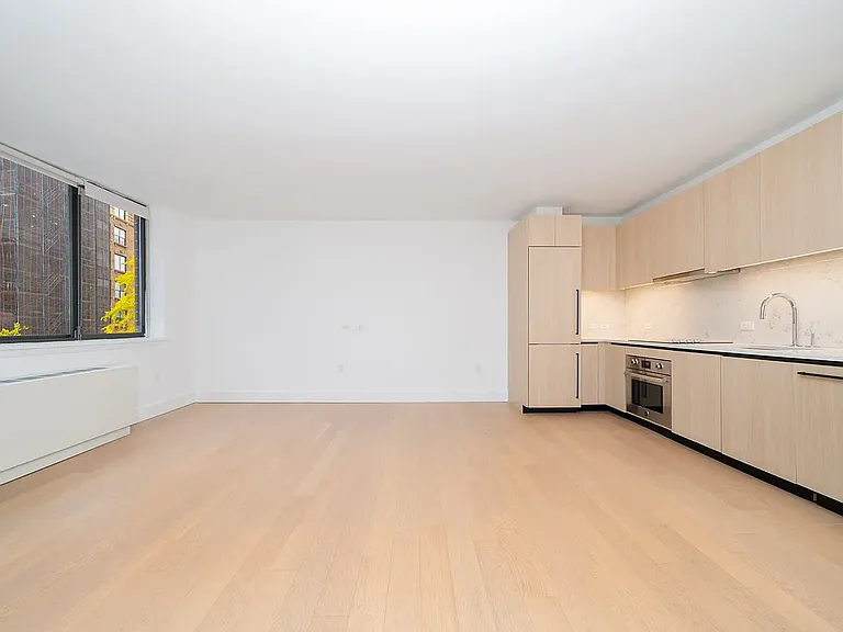 250 W 19th St #15M — Photo 5