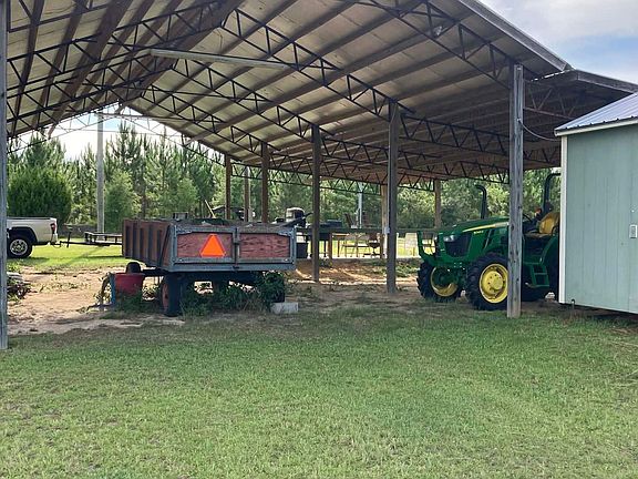 2nd image of 503 C M White Rd