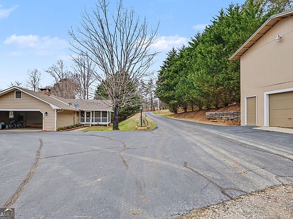 3rd image of 813 Tiger Connector