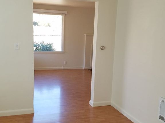 4th image of 1411 N Northgate Way #A