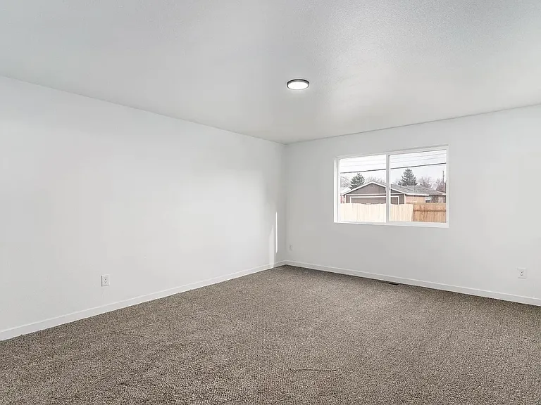1020 E Decatur Ave — Photo 14