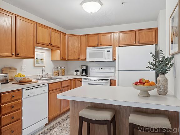 2nd image of 2231 Penn Pl APT 209