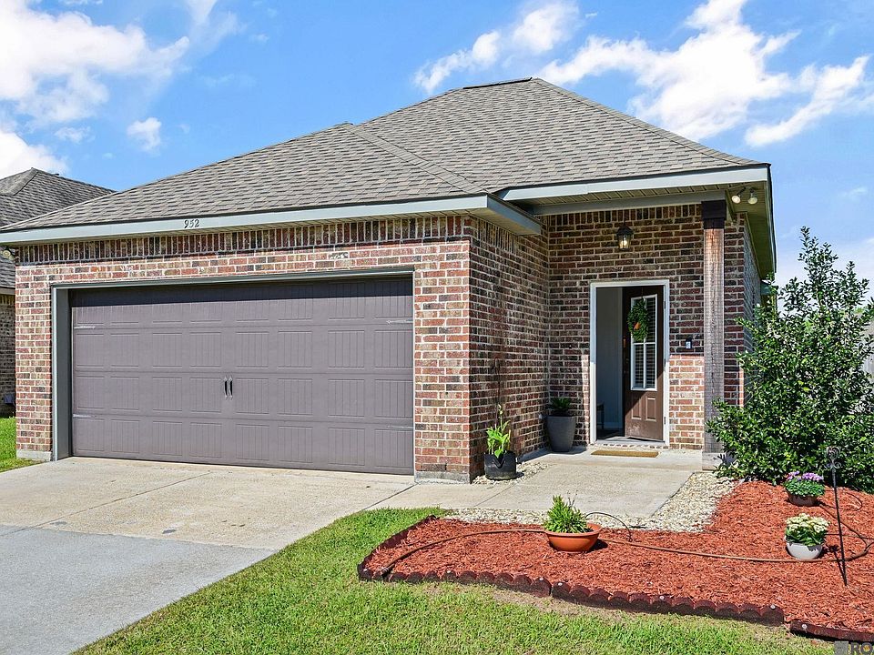 1st image of 952 Gentle Wind Dr