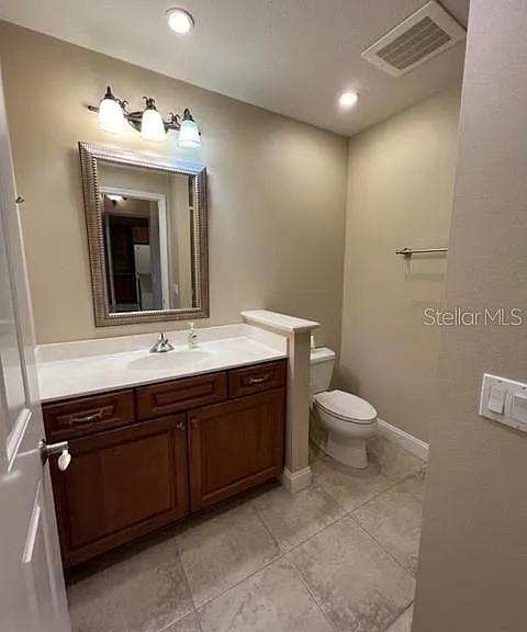 7710 Lake Vista Ct #303 — Photo 24
