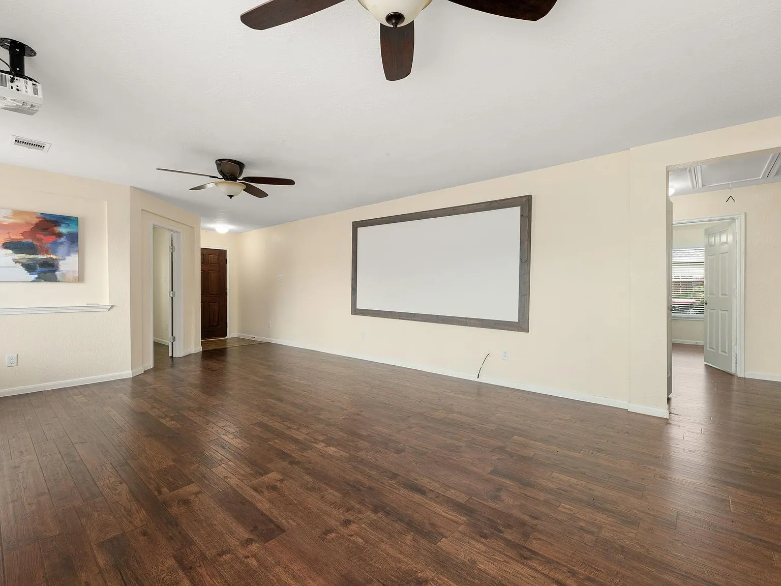 3 bed, 2.0 bath, 1953 sqft, $2,150 — Photo 4