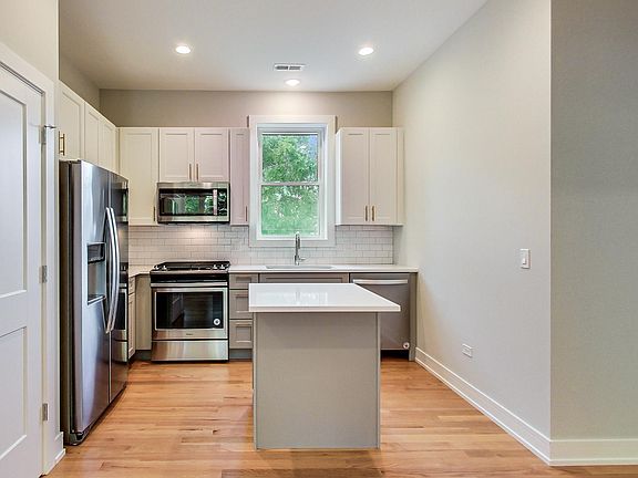 3rd image of 2506 N Drake Ave #2R