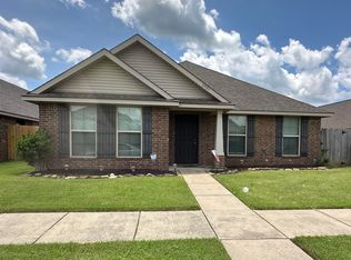 2921 N Hartland Dr, Southaven, MS 38672