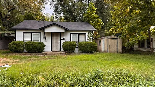 2595 W Houston St Photo 1