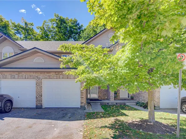300 Fallowfield Dr Unit 21, Kitchener, ON N2C 0A9