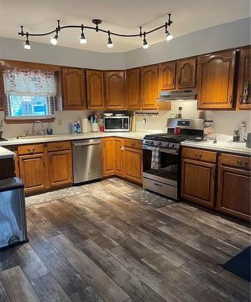 2nd image of 156 Spring St
