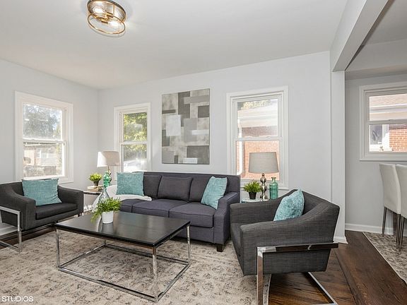 4th image of 1805 South Blvd
