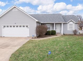 17 Moonstone Ct, O'Fallon, MO 63366