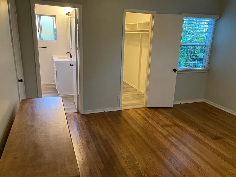 3958 Keeshen Dr — Photo 12