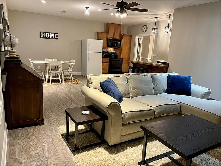 4857 Netherlands Pl — Photo 3