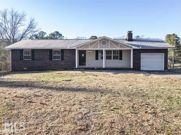 1011 Grand Center Rd, Chickamauga, GA 30707