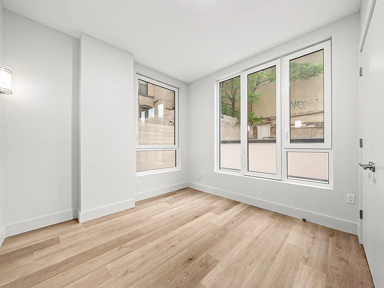 91 Bruckner Blvd #213 — Photo 8