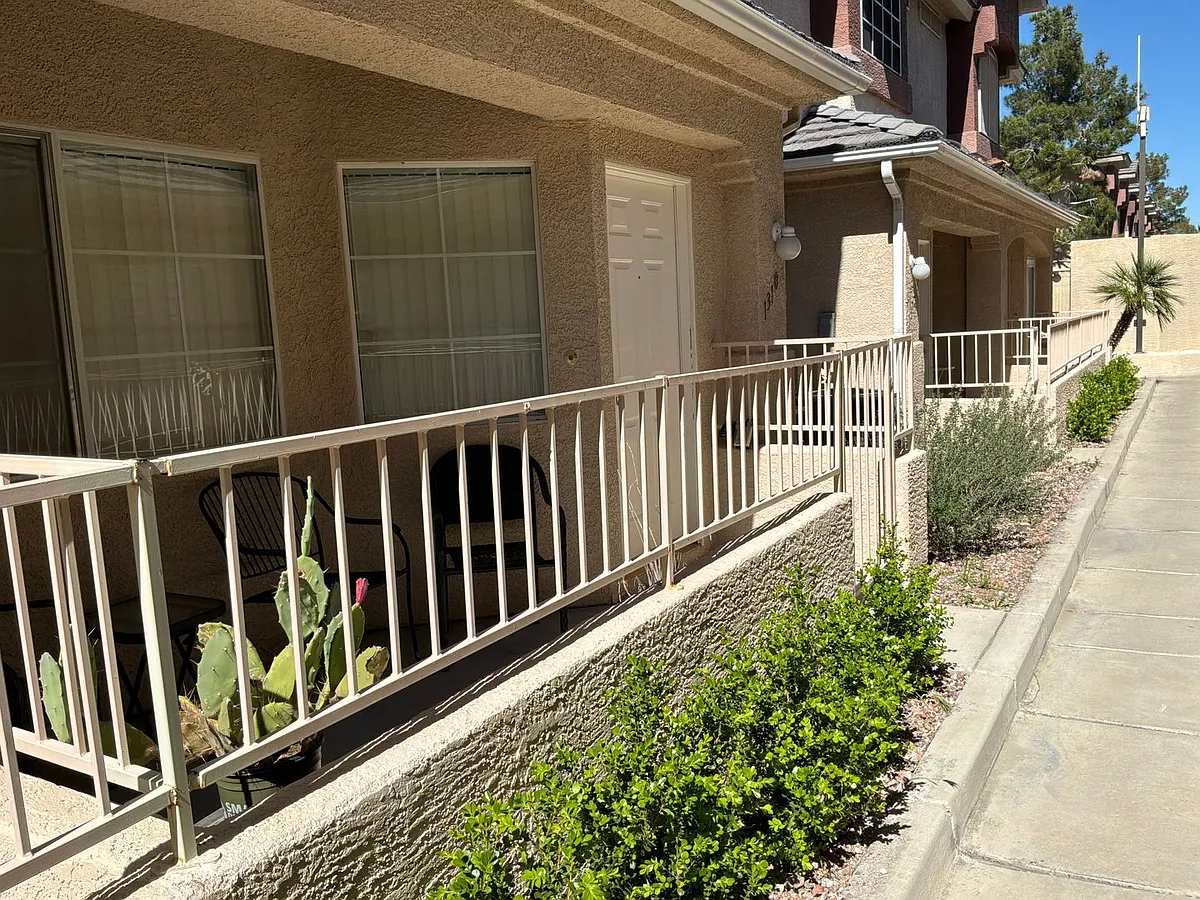 Building Photo - 1310 Silver Sierra St