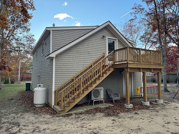 3rd image of 27 Lakewood Ave