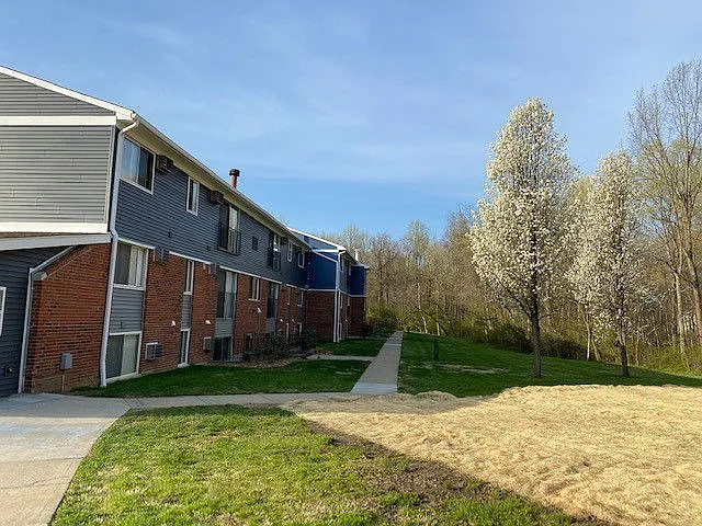 Day Heights Meadows — Photo 23