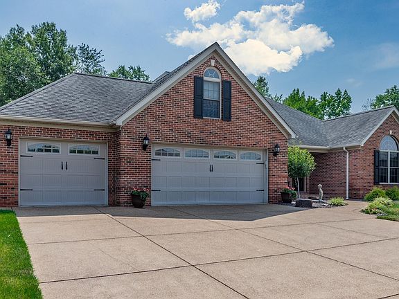 2nd image of 13415 Sylvan Ct