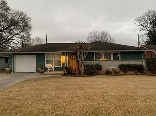 611 S 18th St, Nederland, TX 77627