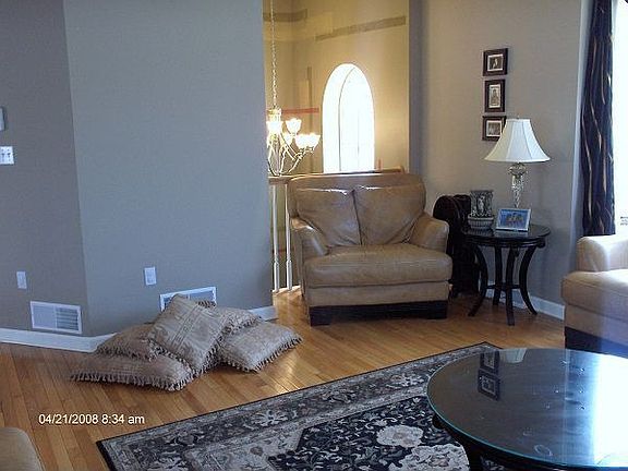 2nd image of 10513 Forest Hill Dr