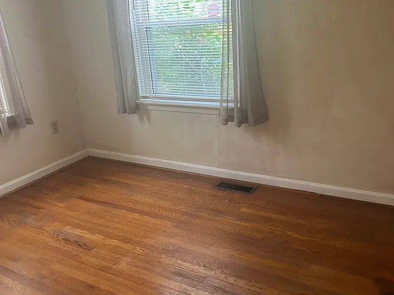 935 Wabank Rd — Photo 14