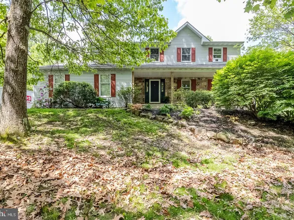 111 Pine Dr, Pottstown, PA 19465